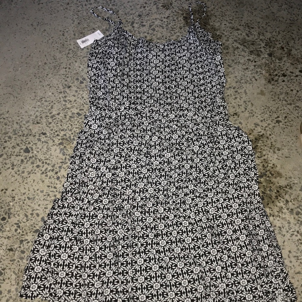 NWT black and white floral dress